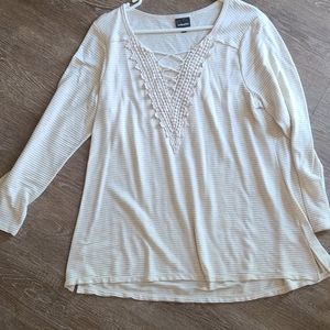 Lightweight tunic length top